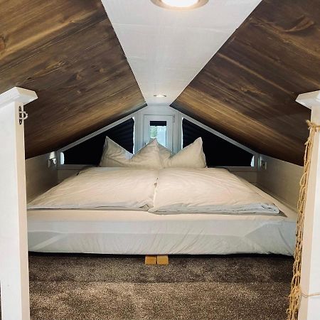 Tiny House Ems Im Pier9 Tiny House Hotel Hamm  Dış mekan fotoğraf
